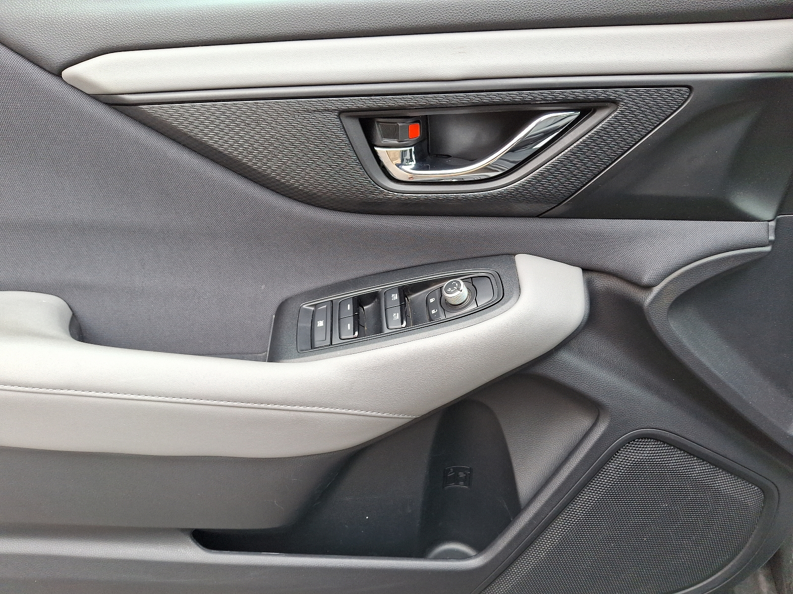 Vehicle image 12 of 30