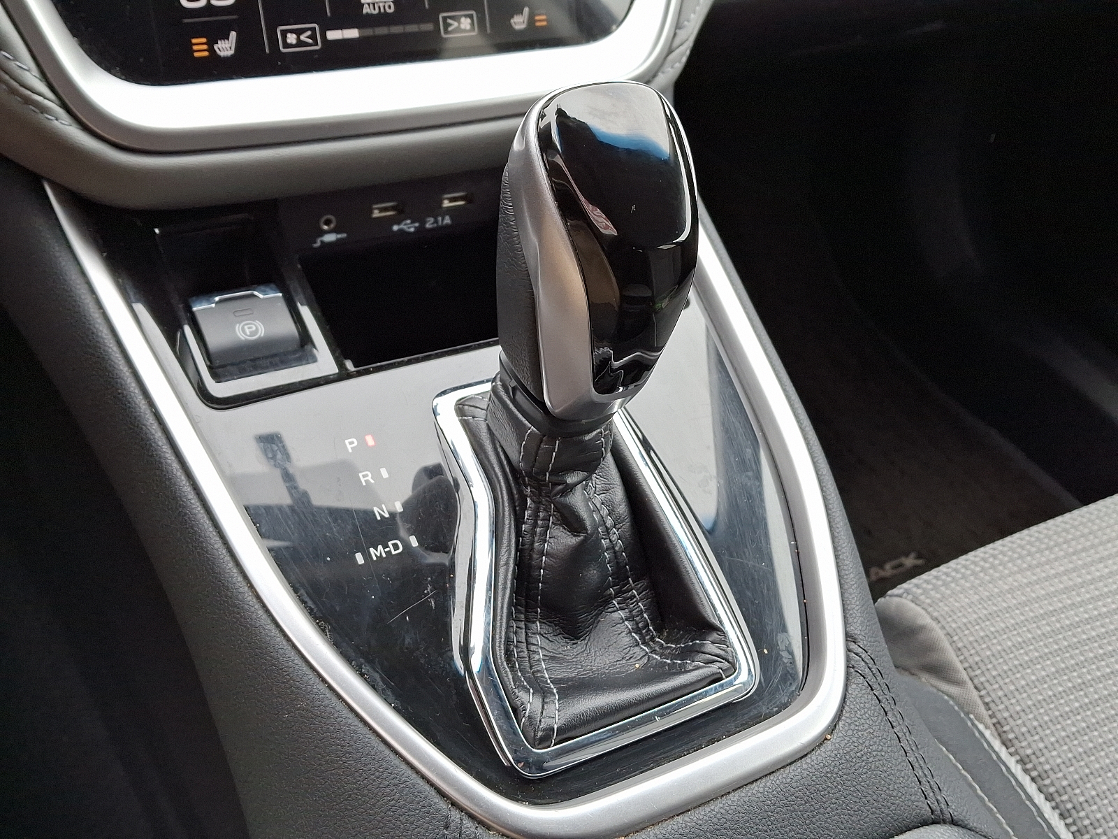 Vehicle image 14 of 30
