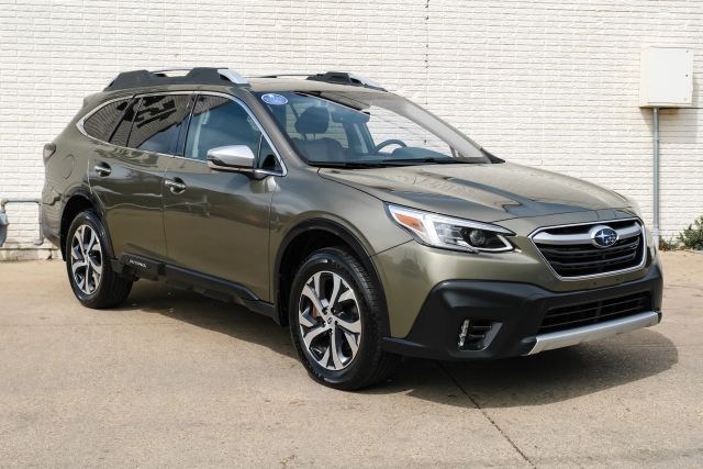 2020 Subaru Outback Touring XT Image 2 of 32