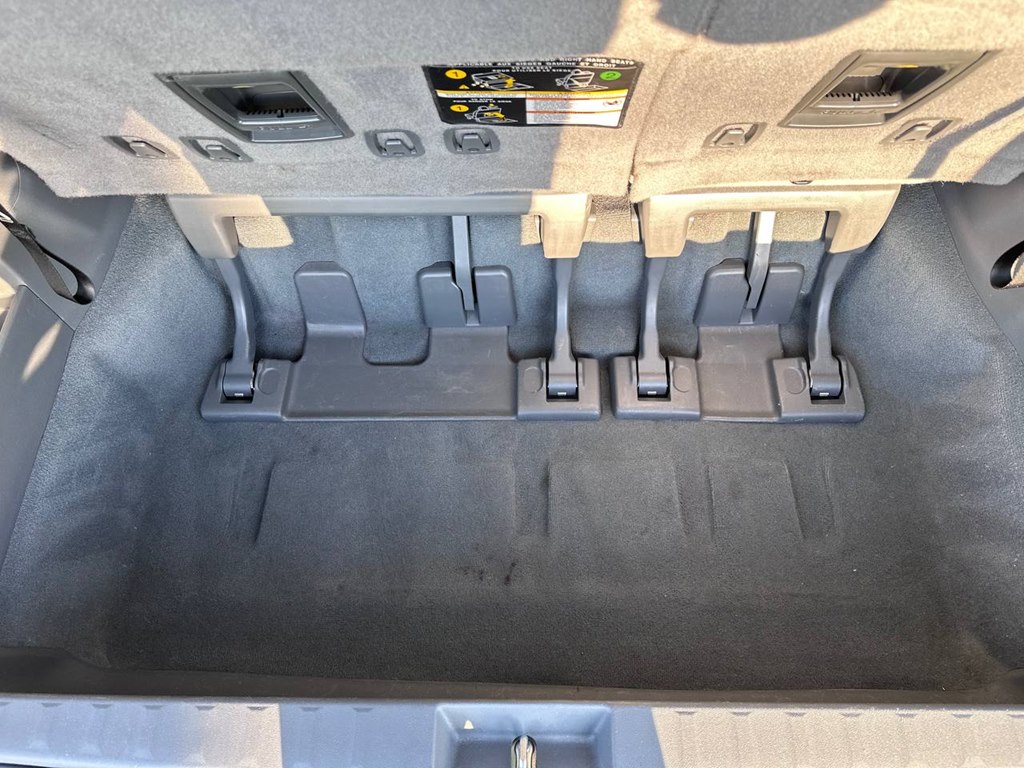 Vehicle image 46 of 53