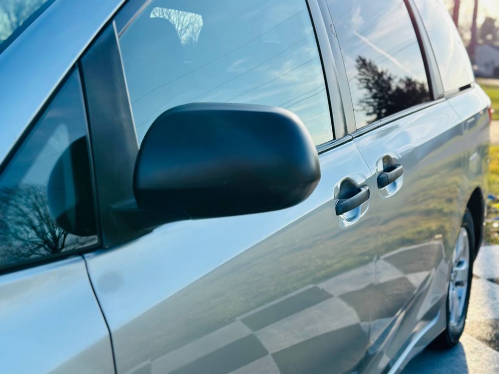 Vehicle image 12 of 53