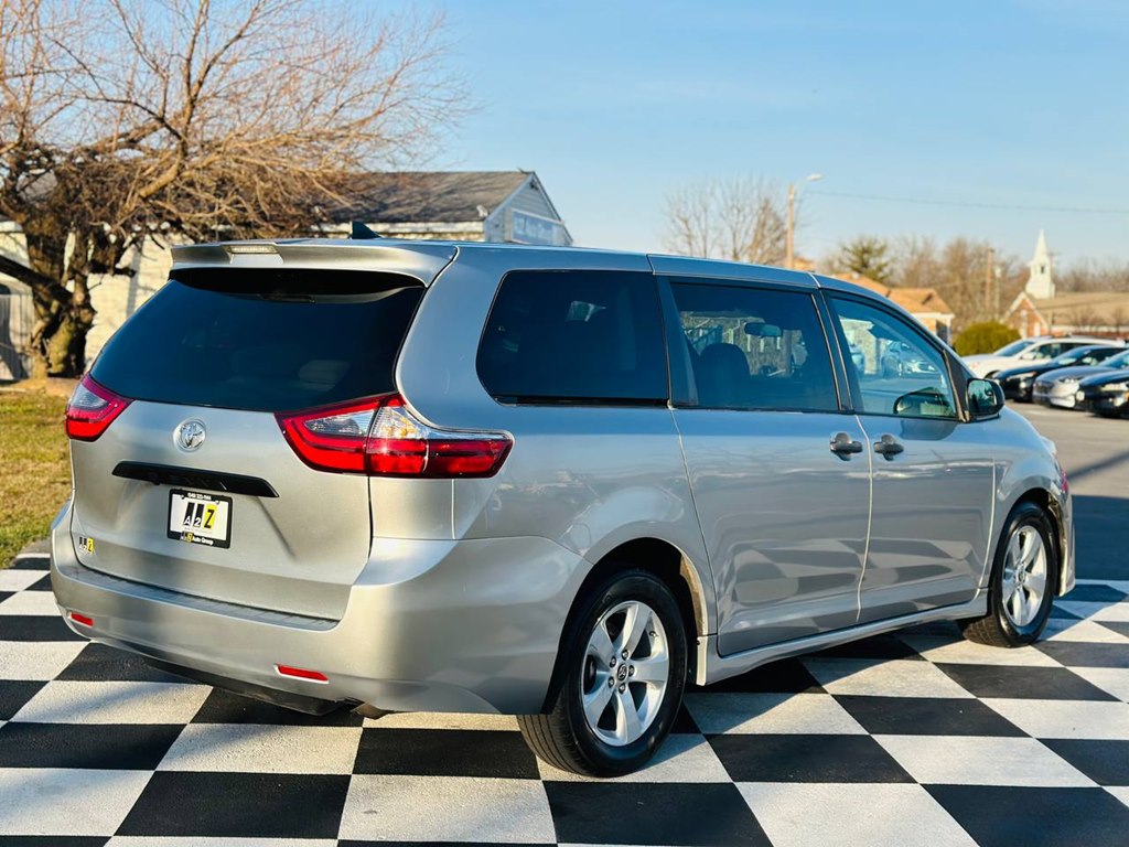 Vehicle image 6 of 53
