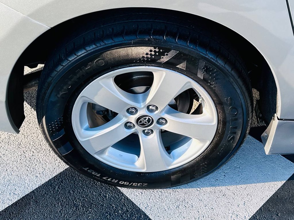 Vehicle image 52 of 53