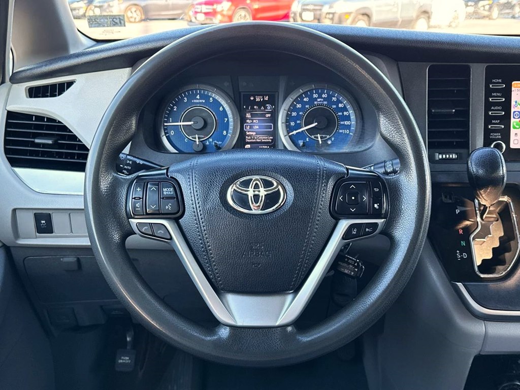 Vehicle image 22 of 53