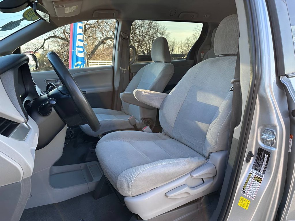 Vehicle image 18 of 53