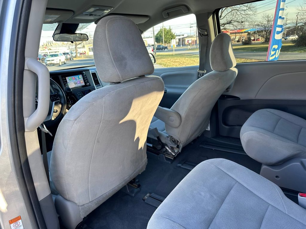 Vehicle image 40 of 53