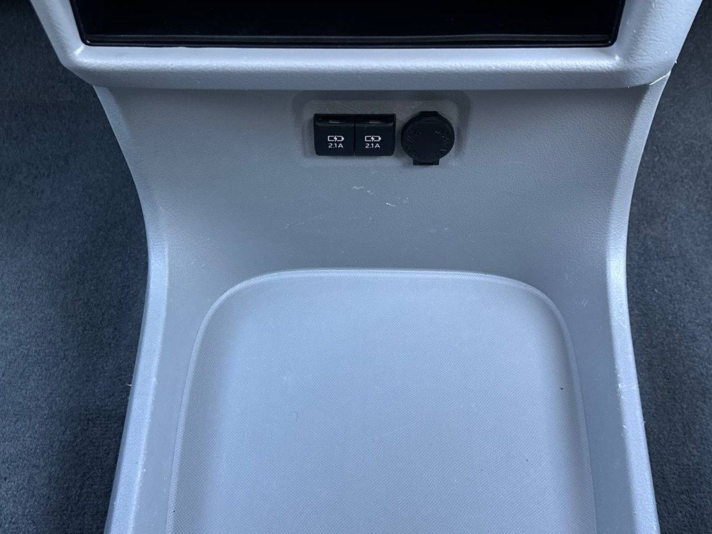 Vehicle image 33 of 53