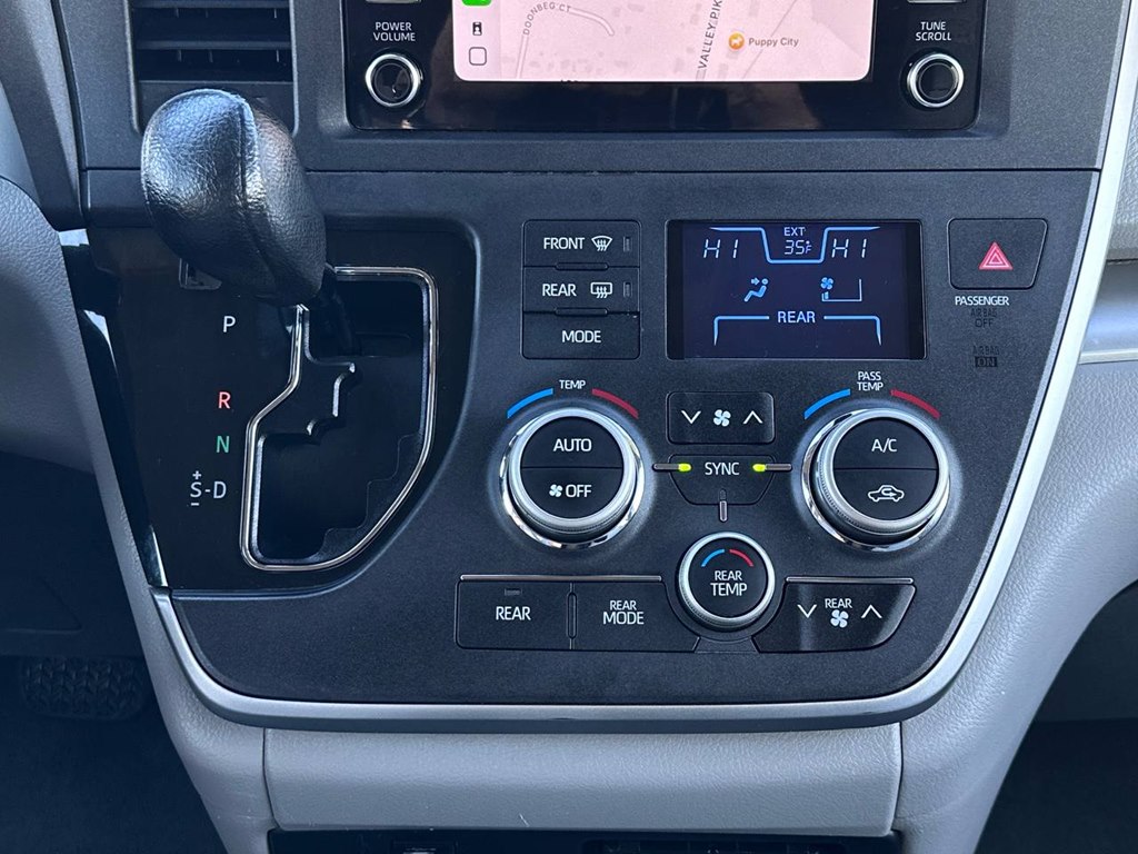 Vehicle image 31 of 53