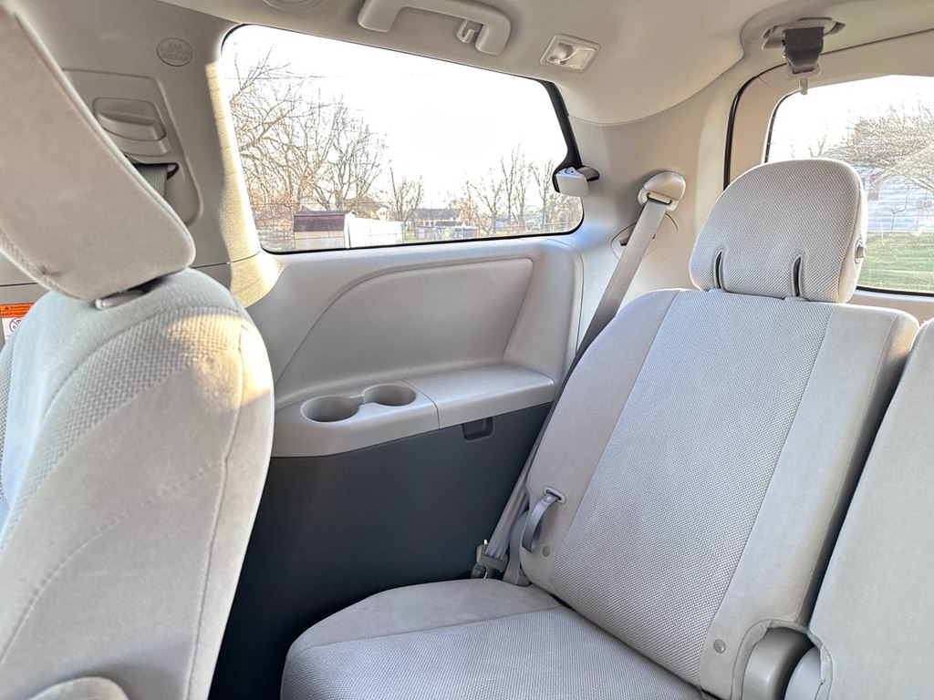 Vehicle image 41 of 53