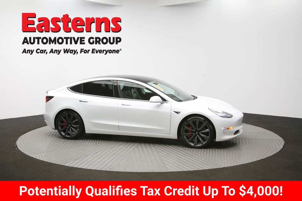 Vehicle image 12 of 62