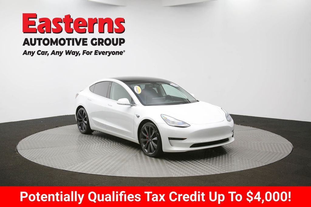 Vehicle image 15 of 62