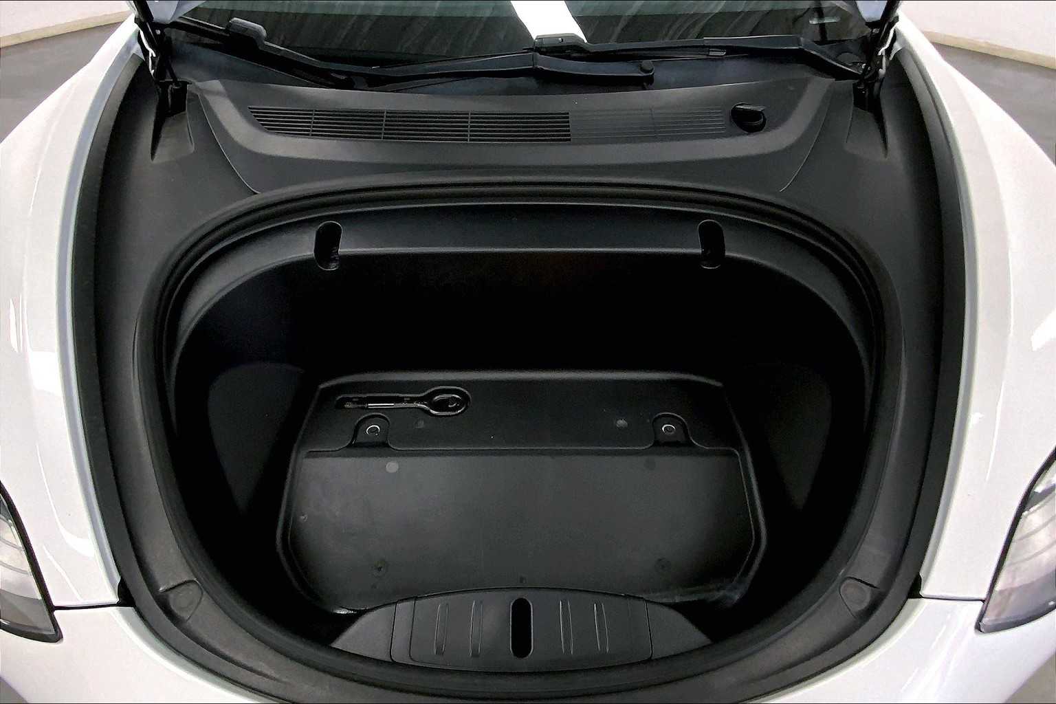Vehicle image 9 of 30
