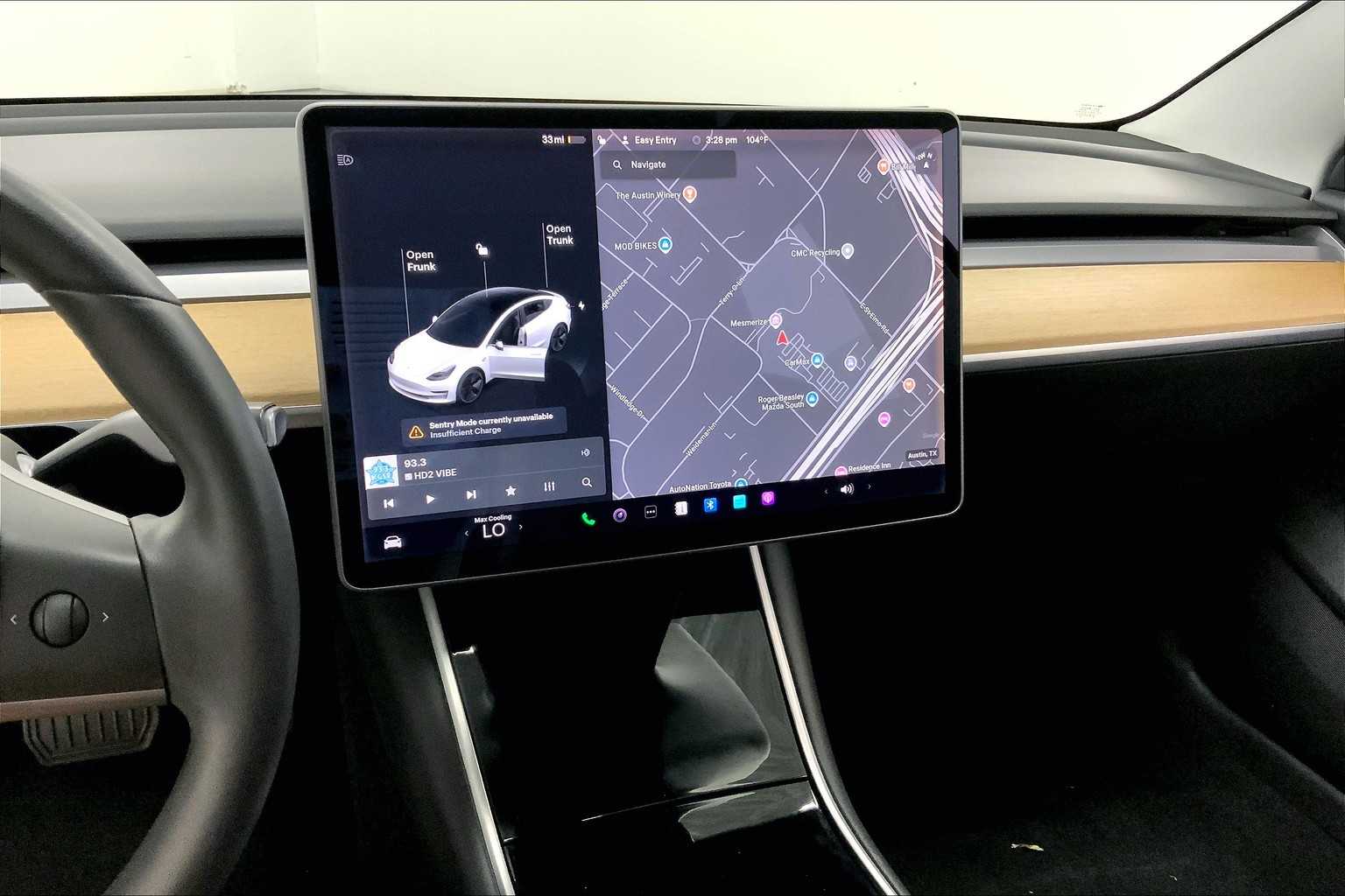 Vehicle image 18 of 30