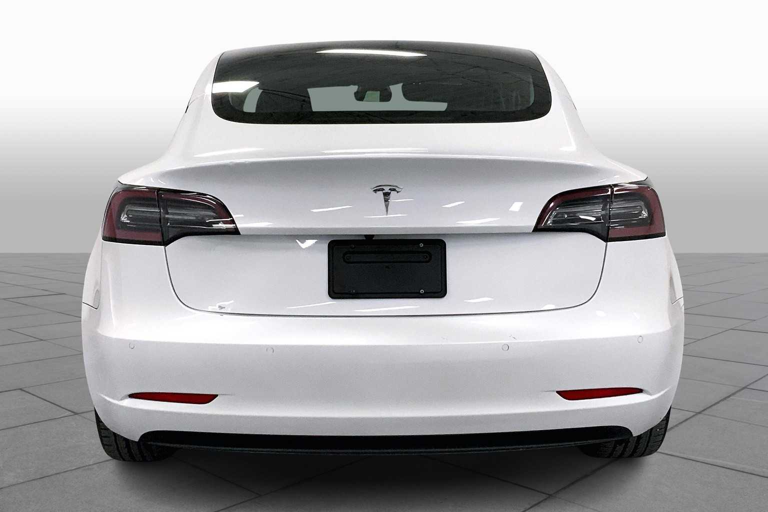 Vehicle image 6 of 30