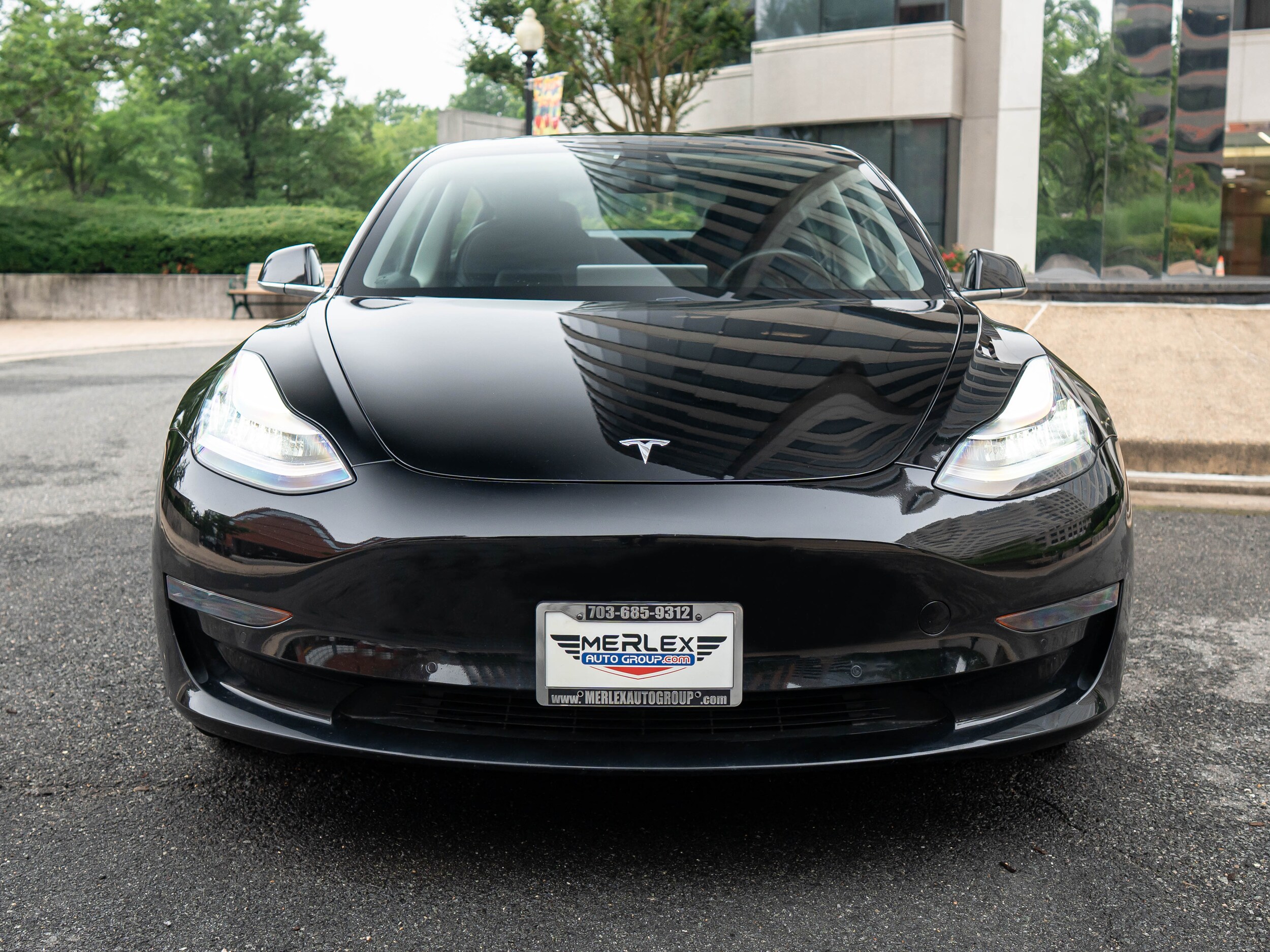 Vehicle image 34 of 44