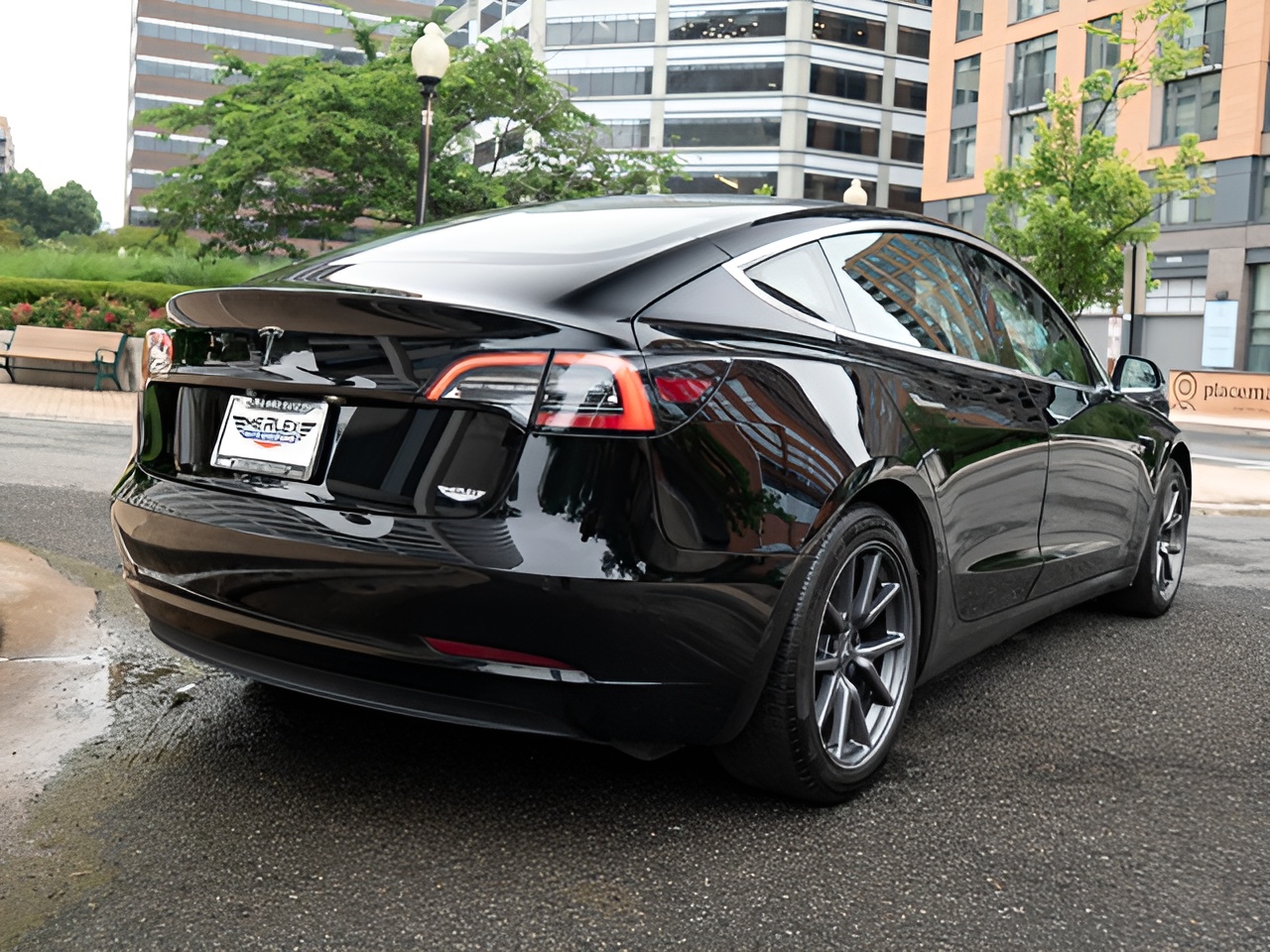 Vehicle image 42 of 44