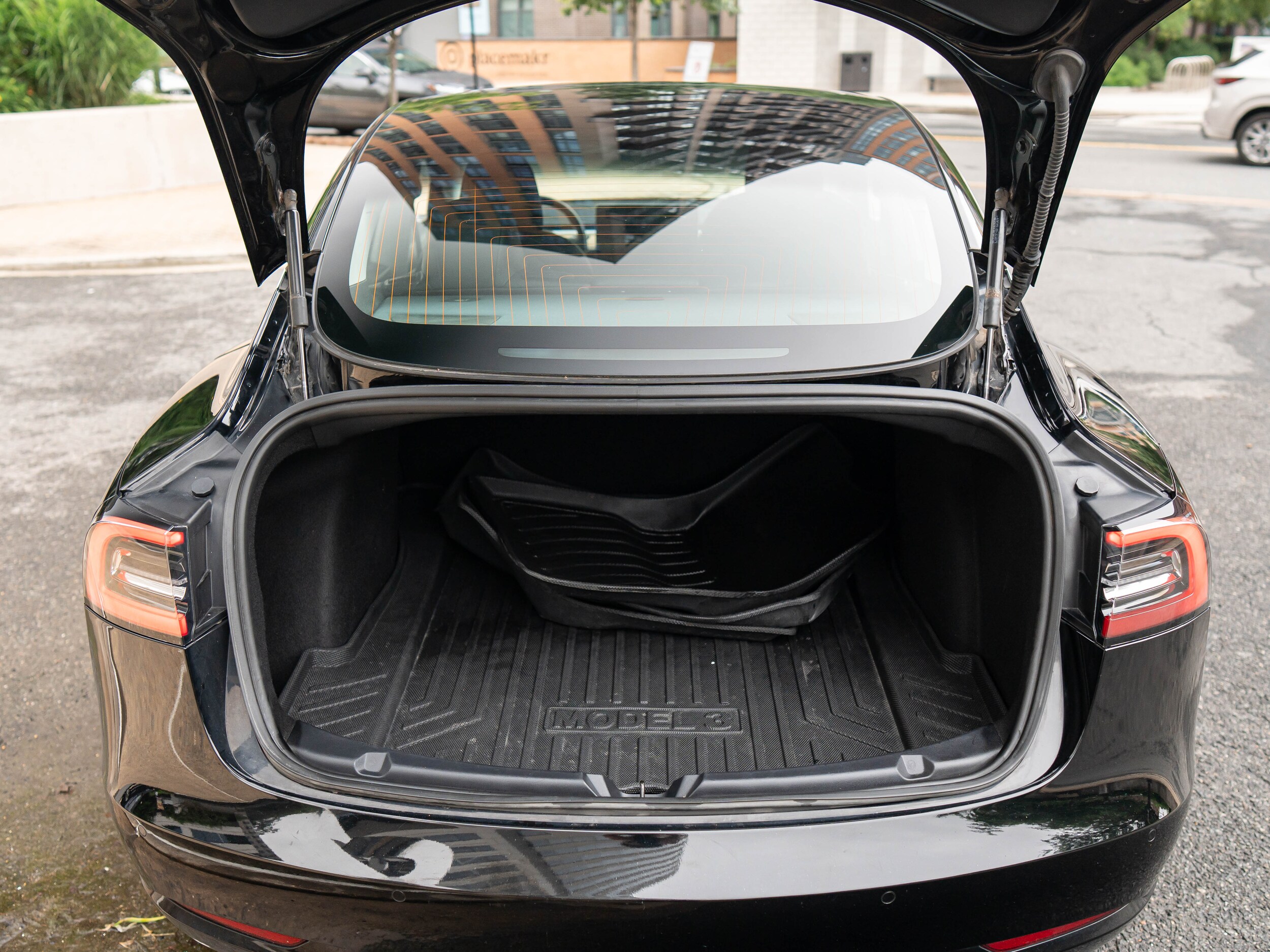 Vehicle image 9 of 44