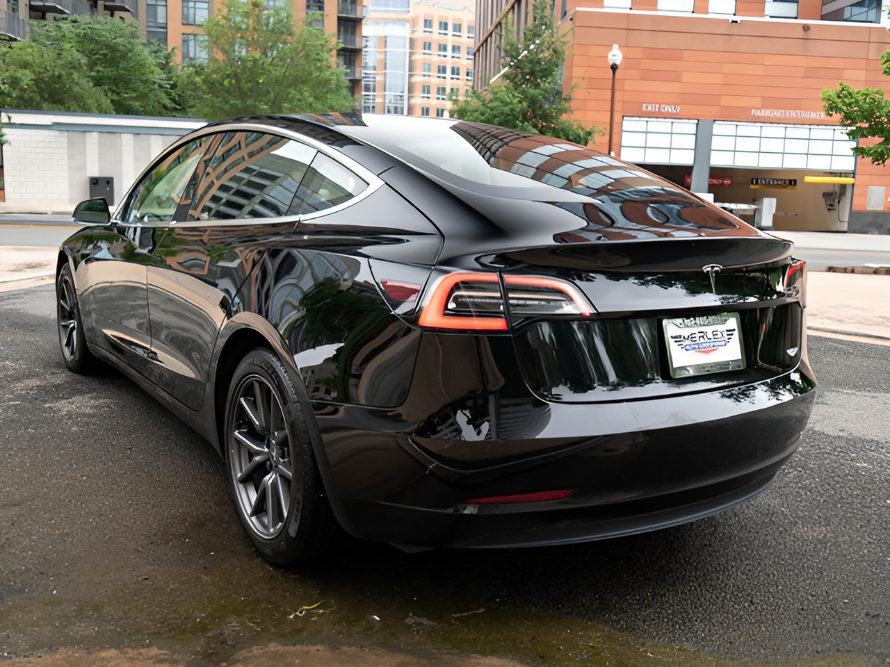 Vehicle image 43 of 44