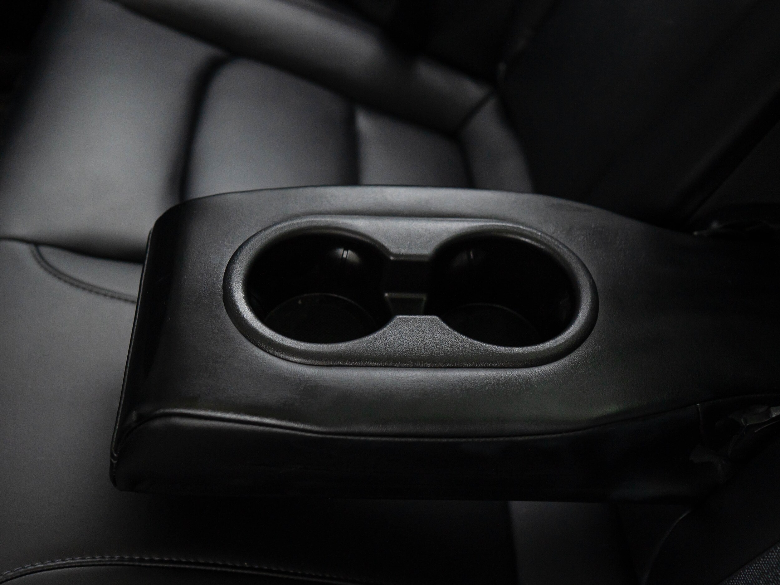 Vehicle image 30 of 44