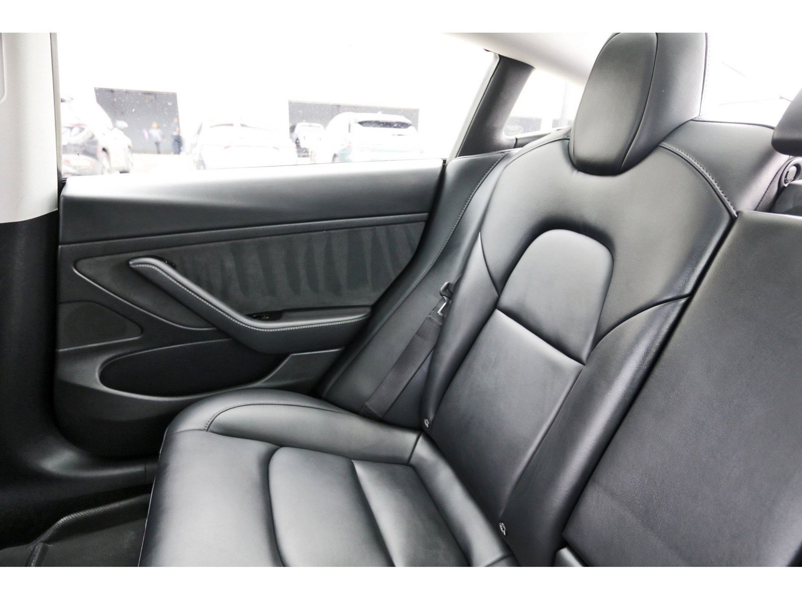 Vehicle image 10 of 26