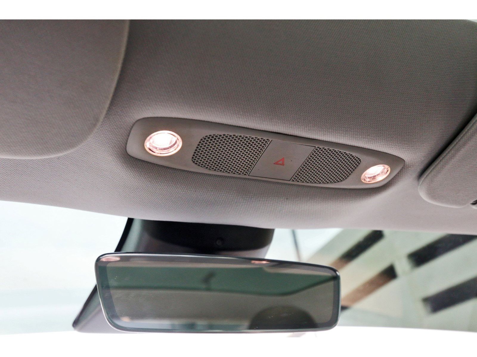 Vehicle image 25 of 26