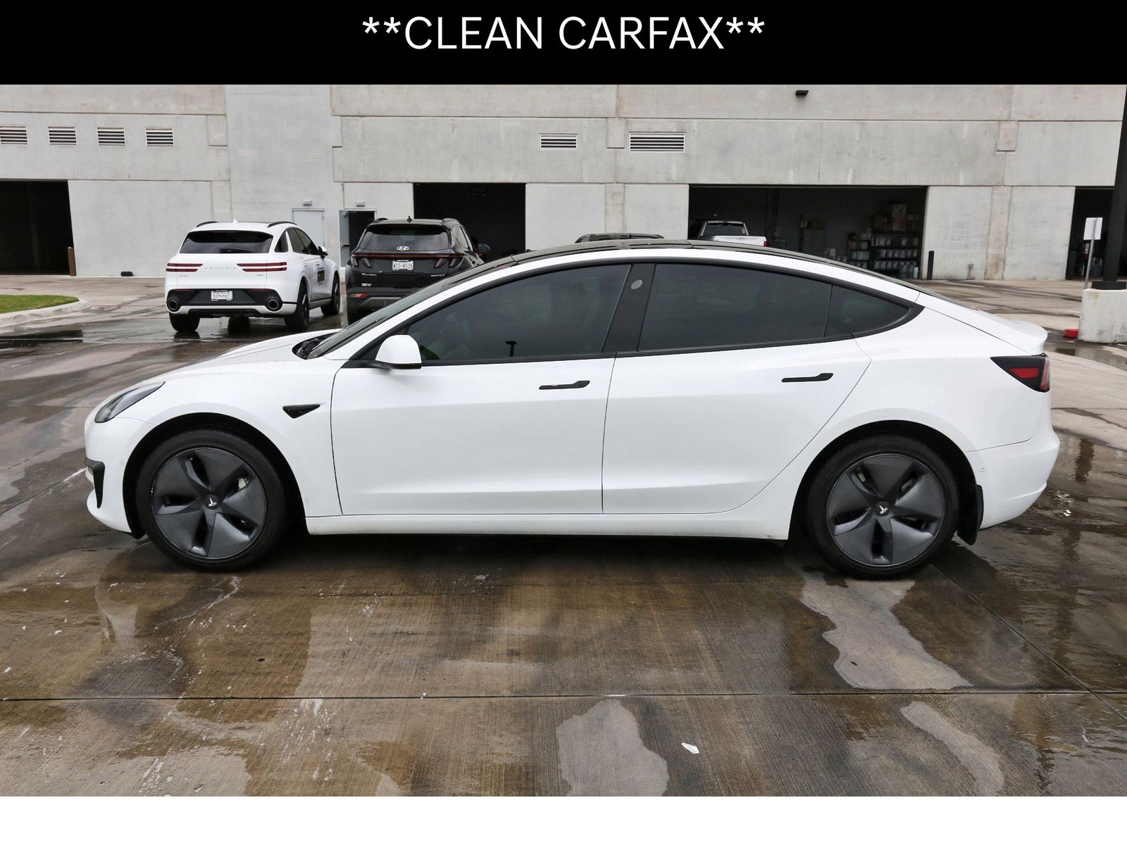 Vehicle image 7 of 26