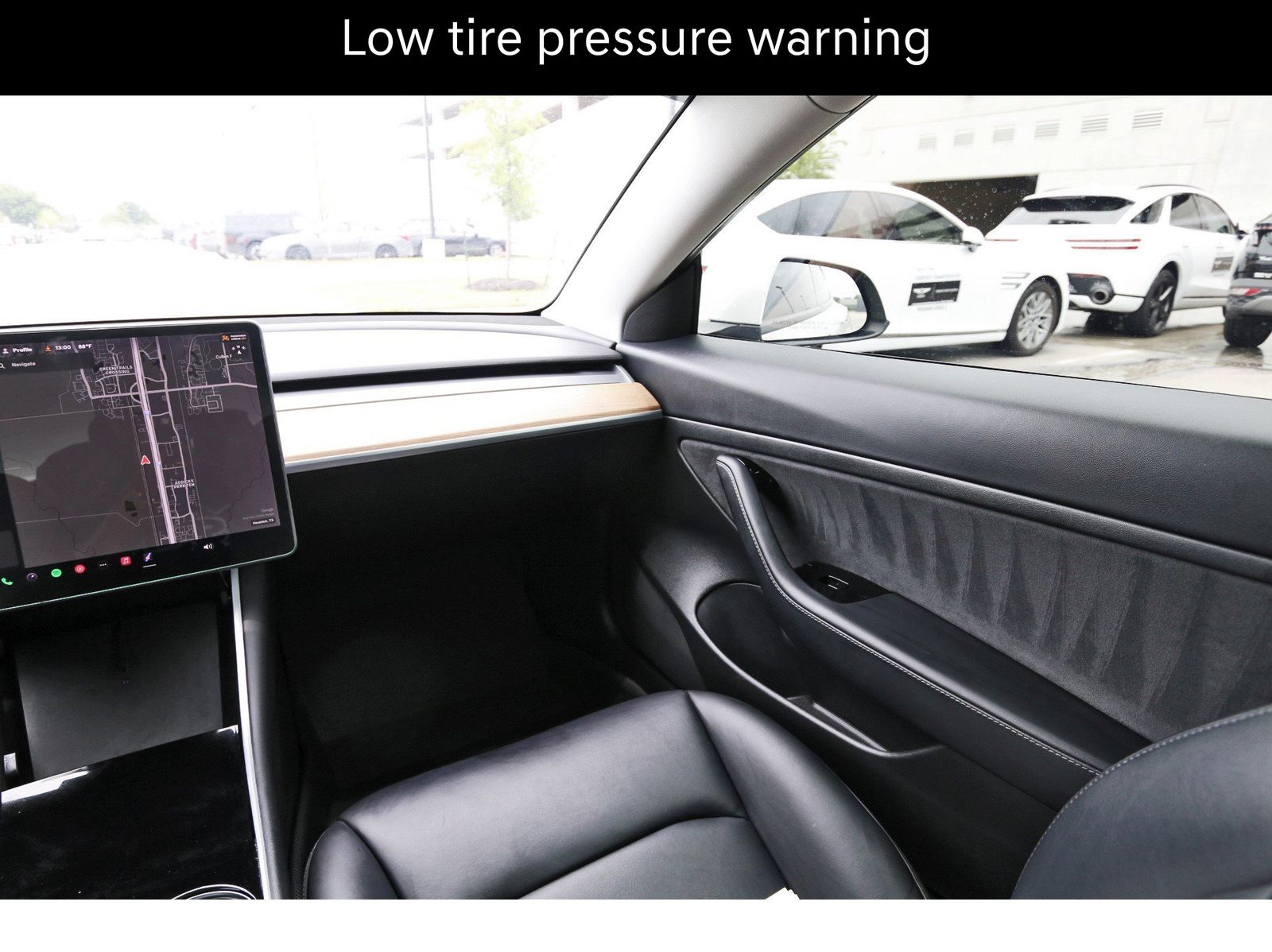 Vehicle image 23 of 26