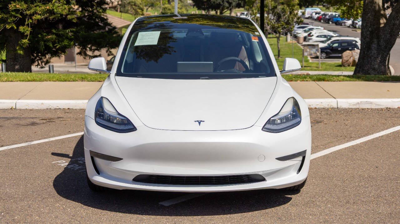 Vehicle image 2 of 24