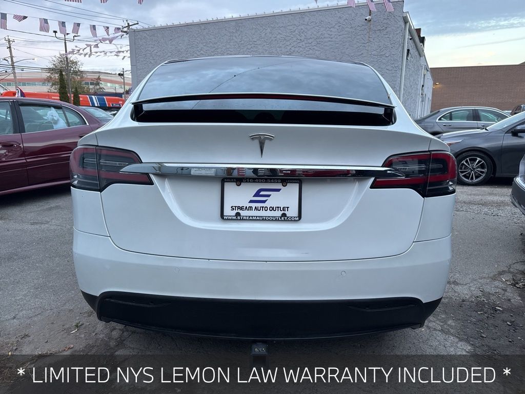 Vehicle image 9 of 33