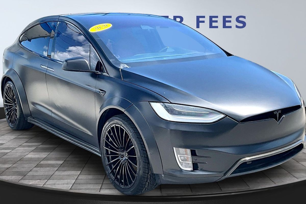 2020 Tesla Model X Performance Image 3 of 35