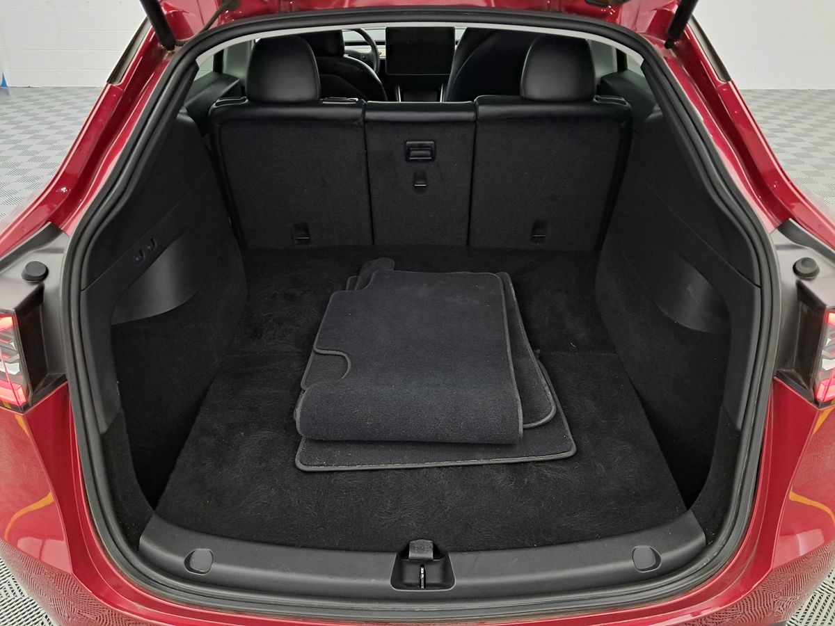 Vehicle image 39 of 46