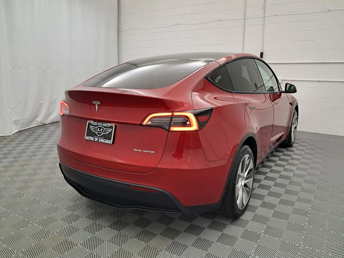 Vehicle image 4 of 46
