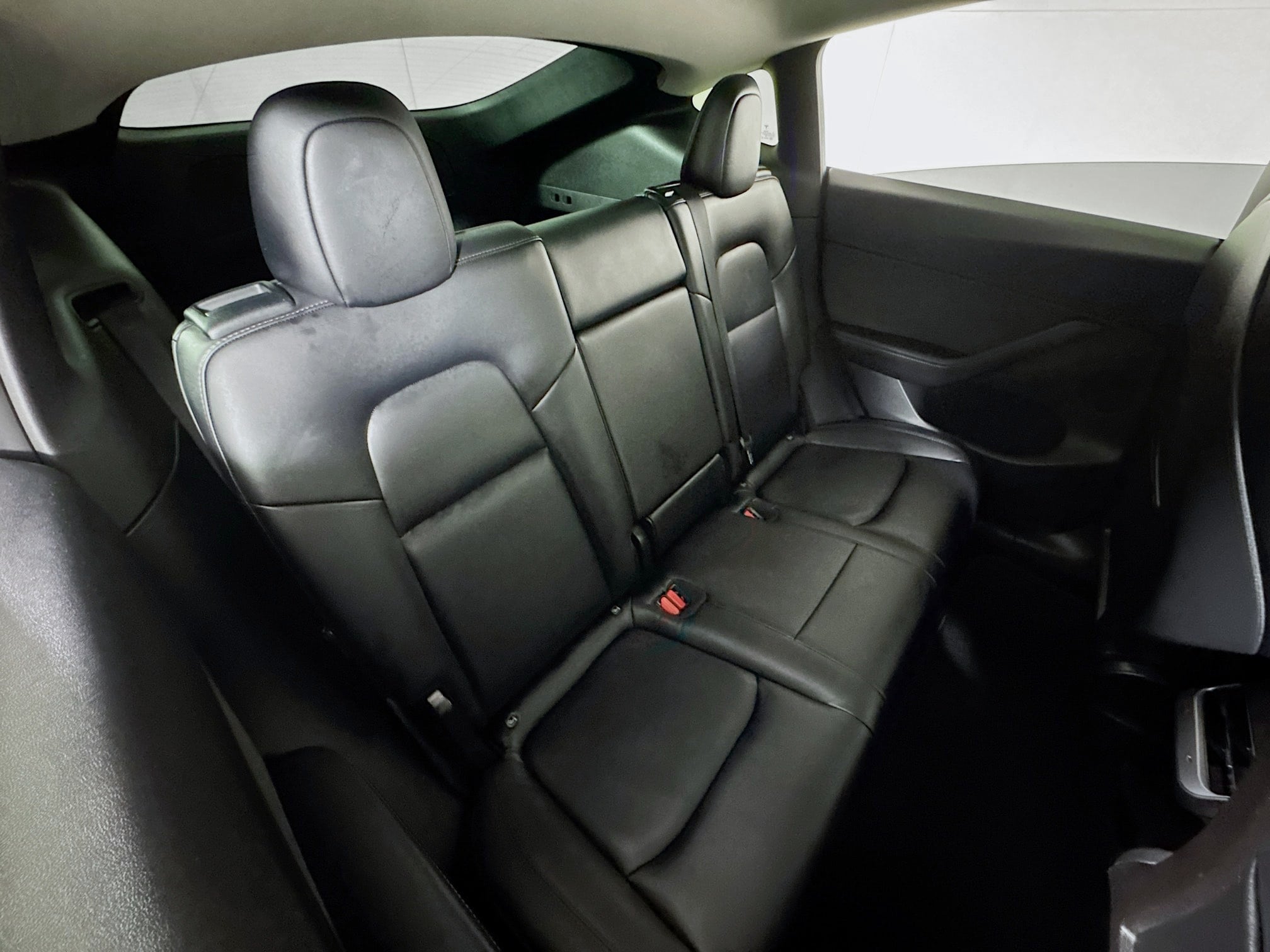Vehicle image 25 of 29