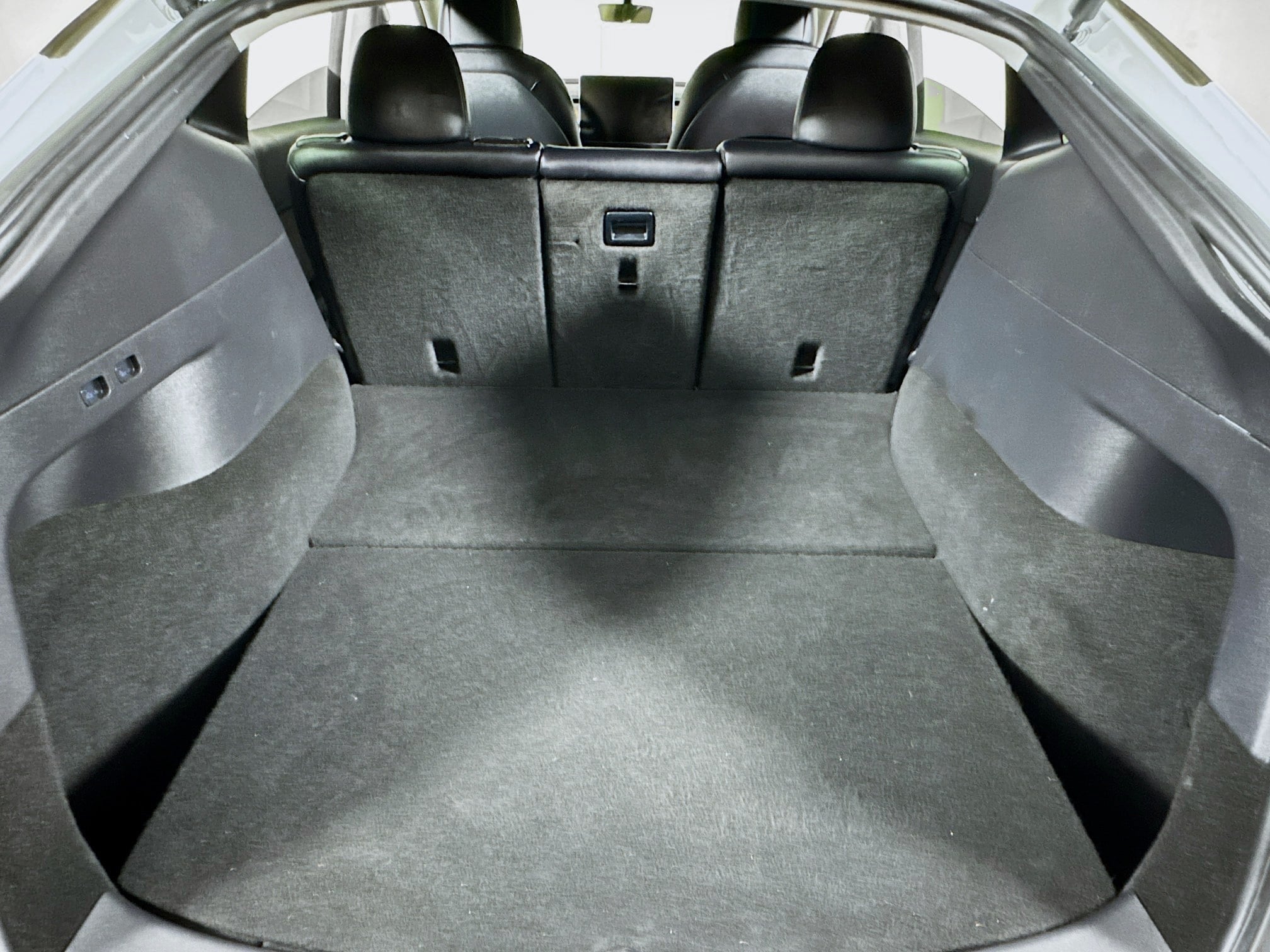 Vehicle image 24 of 29