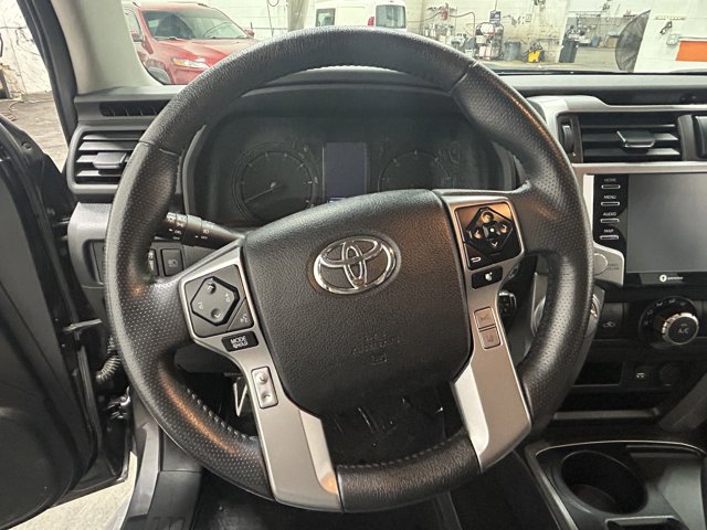 Vehicle image 23 of 27
