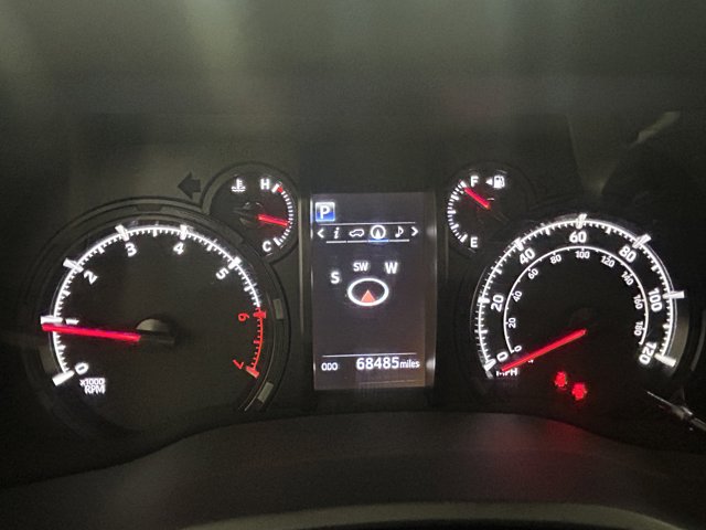 Vehicle image 14 of 27