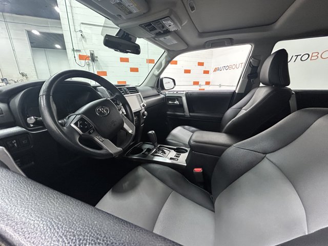Vehicle image 13 of 27
