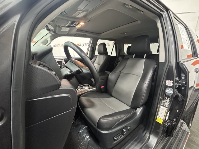 Vehicle image 12 of 27