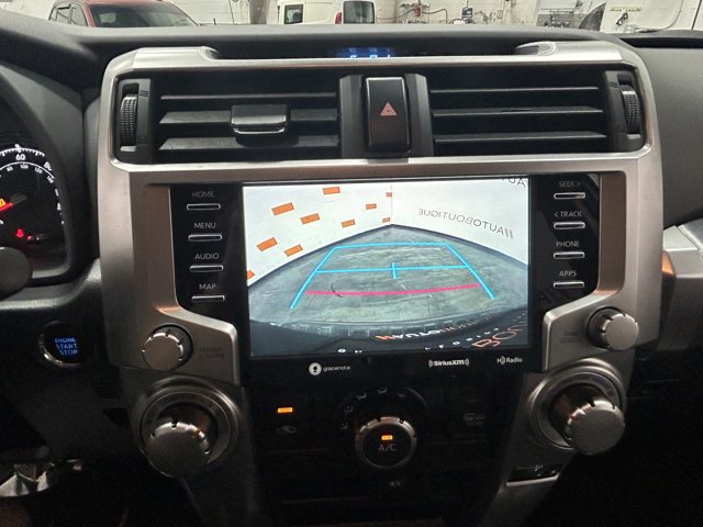Vehicle image 16 of 27