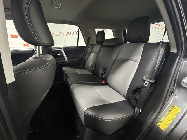 Vehicle image 10 of 27