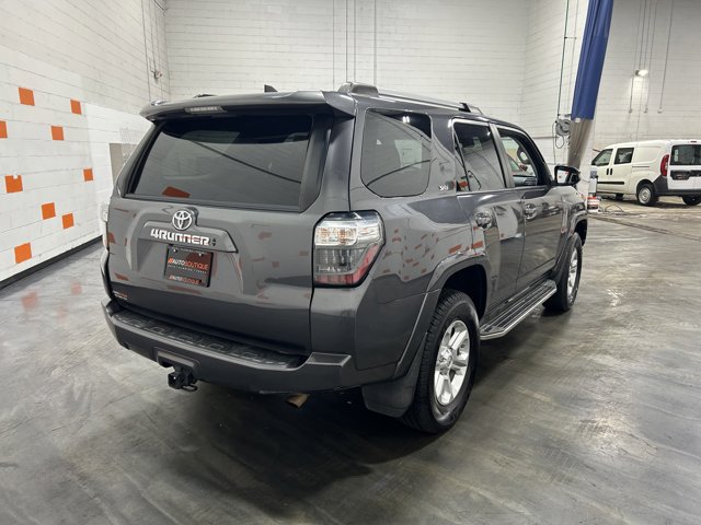 Vehicle image 4 of 27