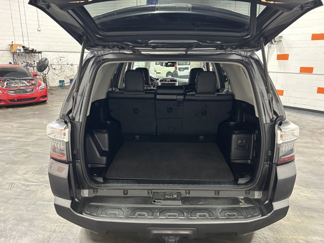 Vehicle image 9 of 27