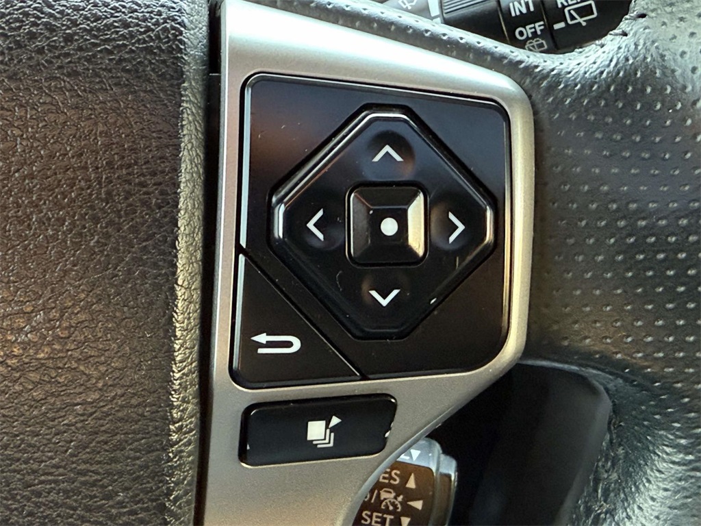 2020 Toyota 4Runner Limited Image 27 of 34