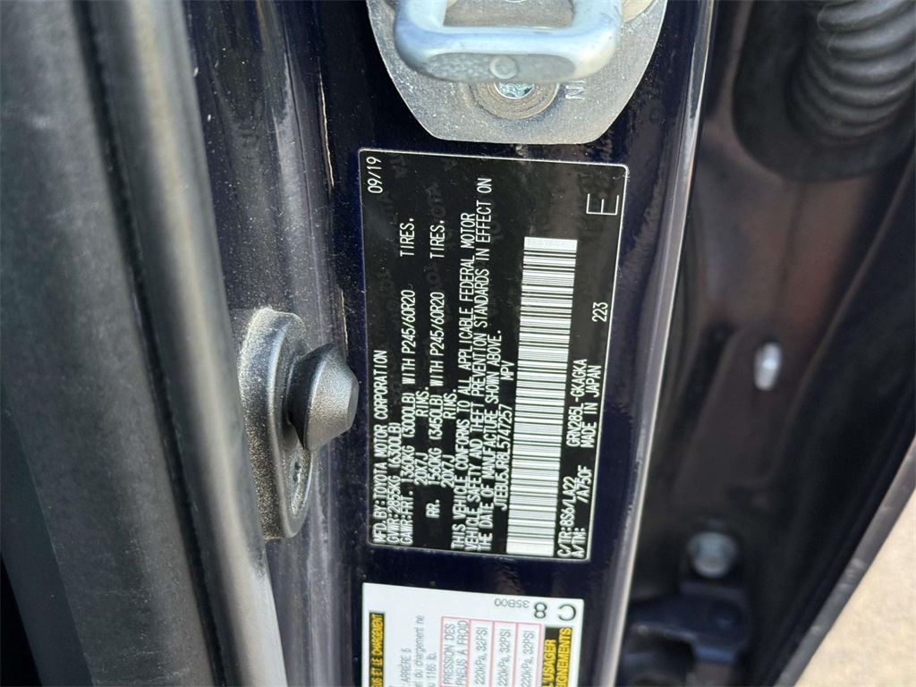 2020 Toyota 4Runner Limited Image 30 of 34