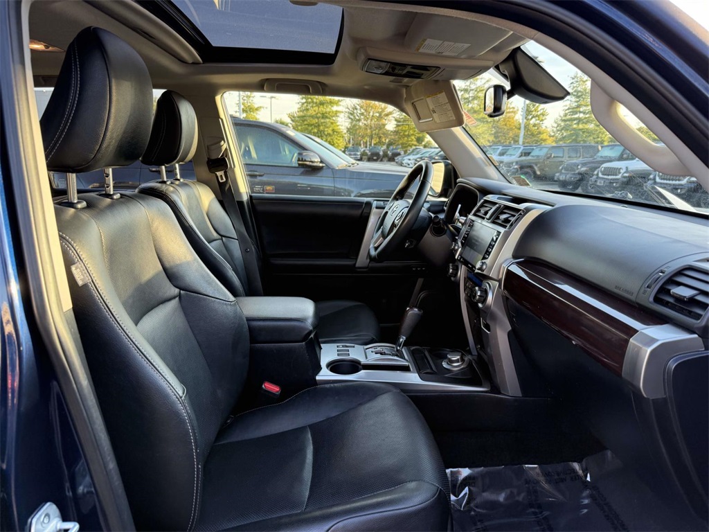 2020 Toyota 4Runner Limited Image 14 of 34