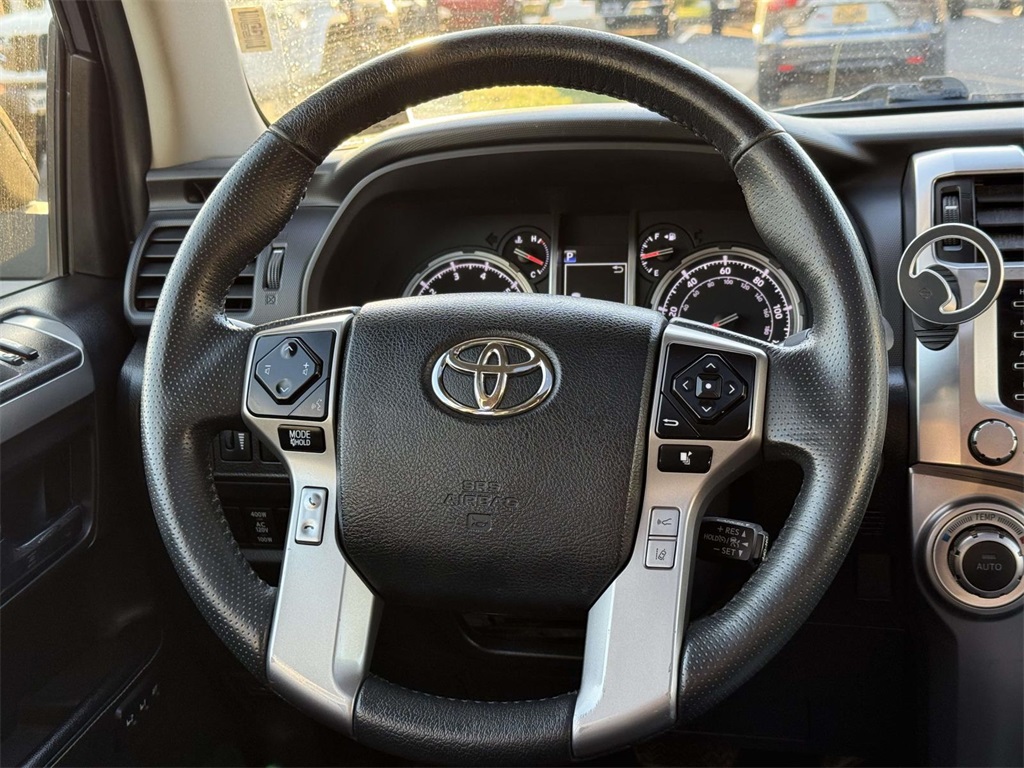 2020 Toyota 4Runner Limited Image 19 of 34
