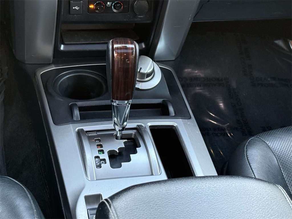 2020 Toyota 4Runner Limited Image 25 of 34