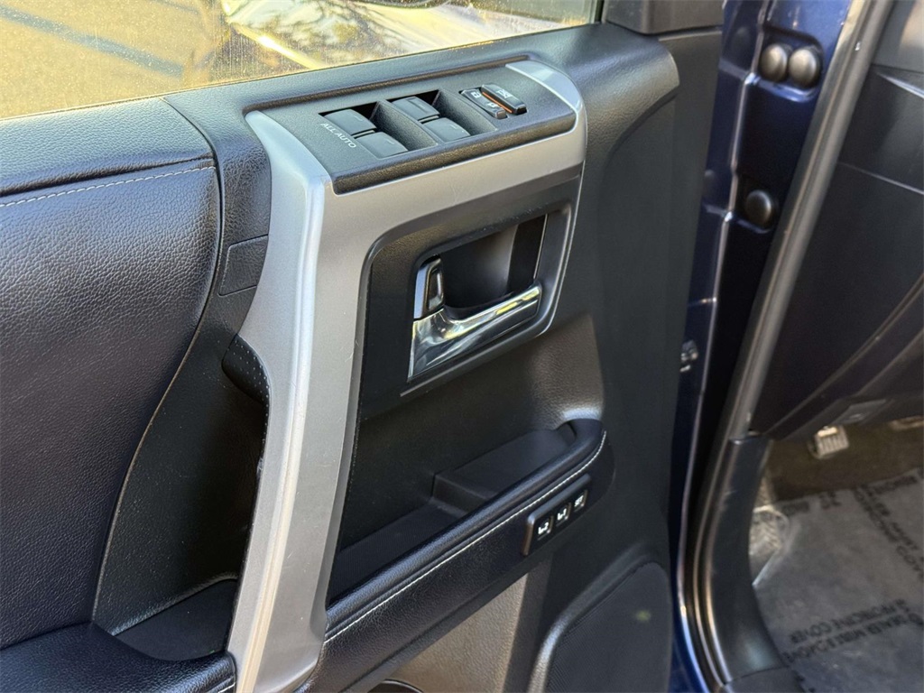 2020 Toyota 4Runner Limited Image 31 of 34