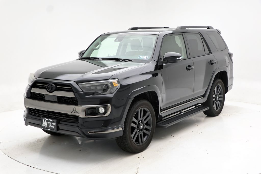 Vehicle image 4 of 28