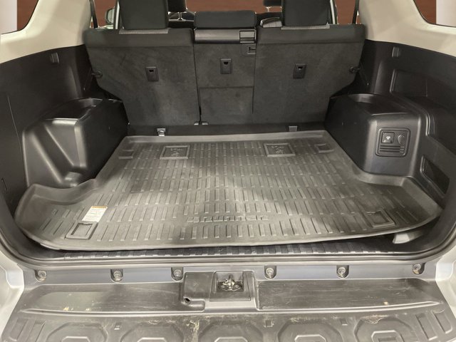 Vehicle image 9 of 27